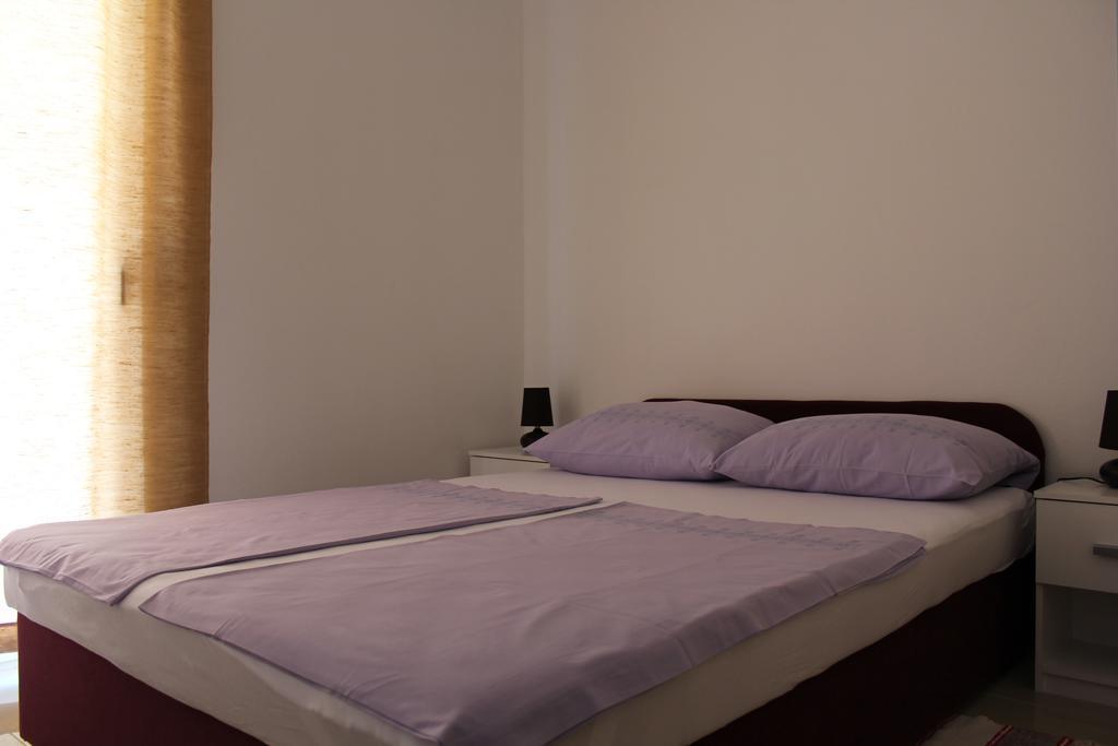 Apartments Istuk 비르 객실 사진