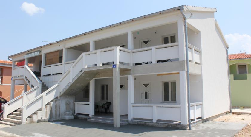 Apartments Istuk 비르 객실 사진